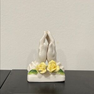 Porcelain Praying Hands By Giftcraft Taiwan adorned with Yellow Roses Miniature